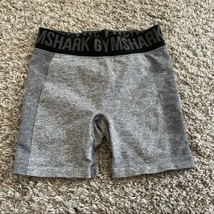 Gymshark Flex mid rise shorts